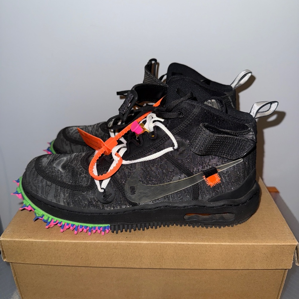 2022 Off White Air Force 1 Mid “Black” - Picture 7 of 8